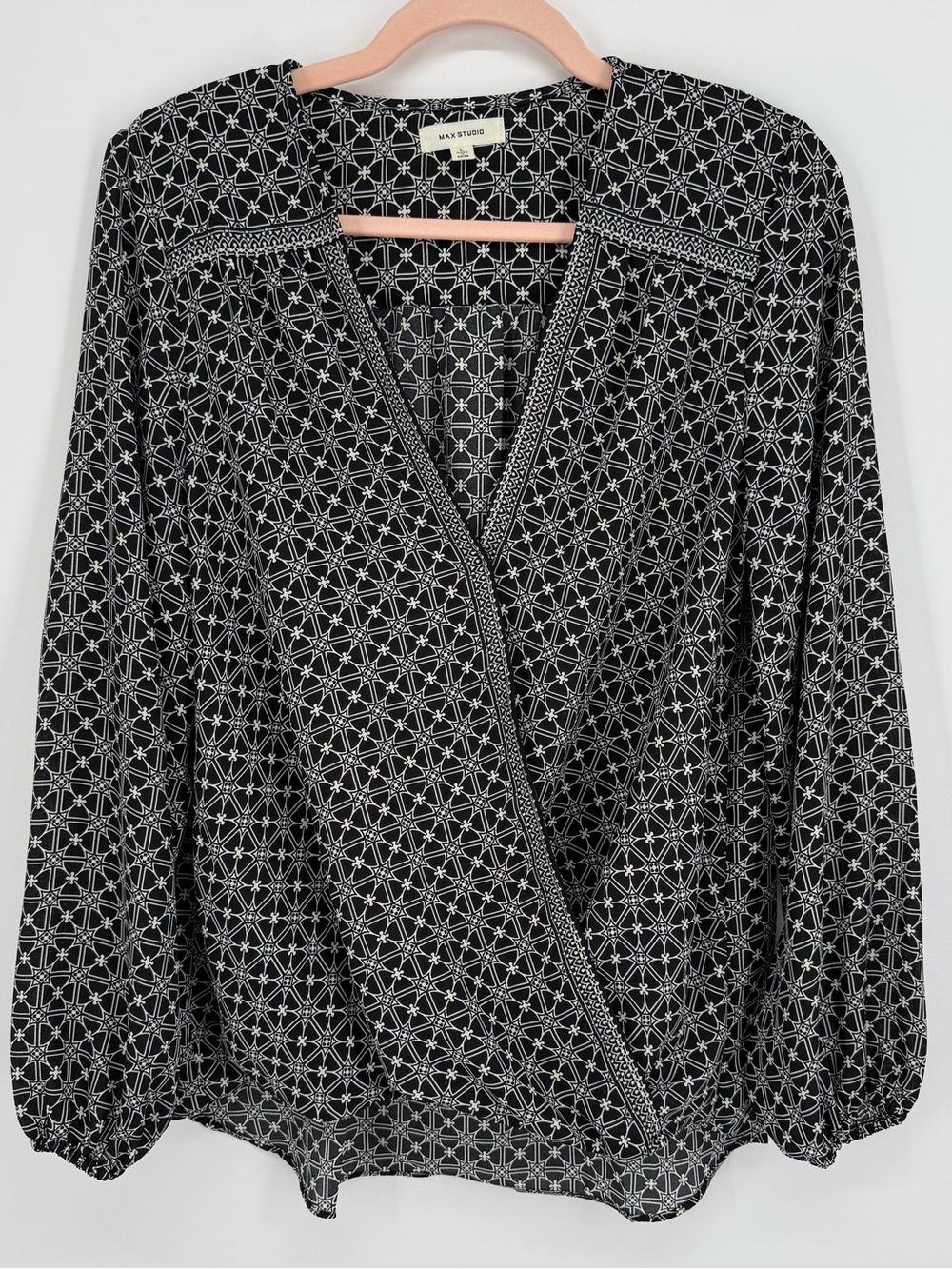 Max Studio Faux Wrap Blouse Black White Geometric Long Sleeve Surplice Top Large